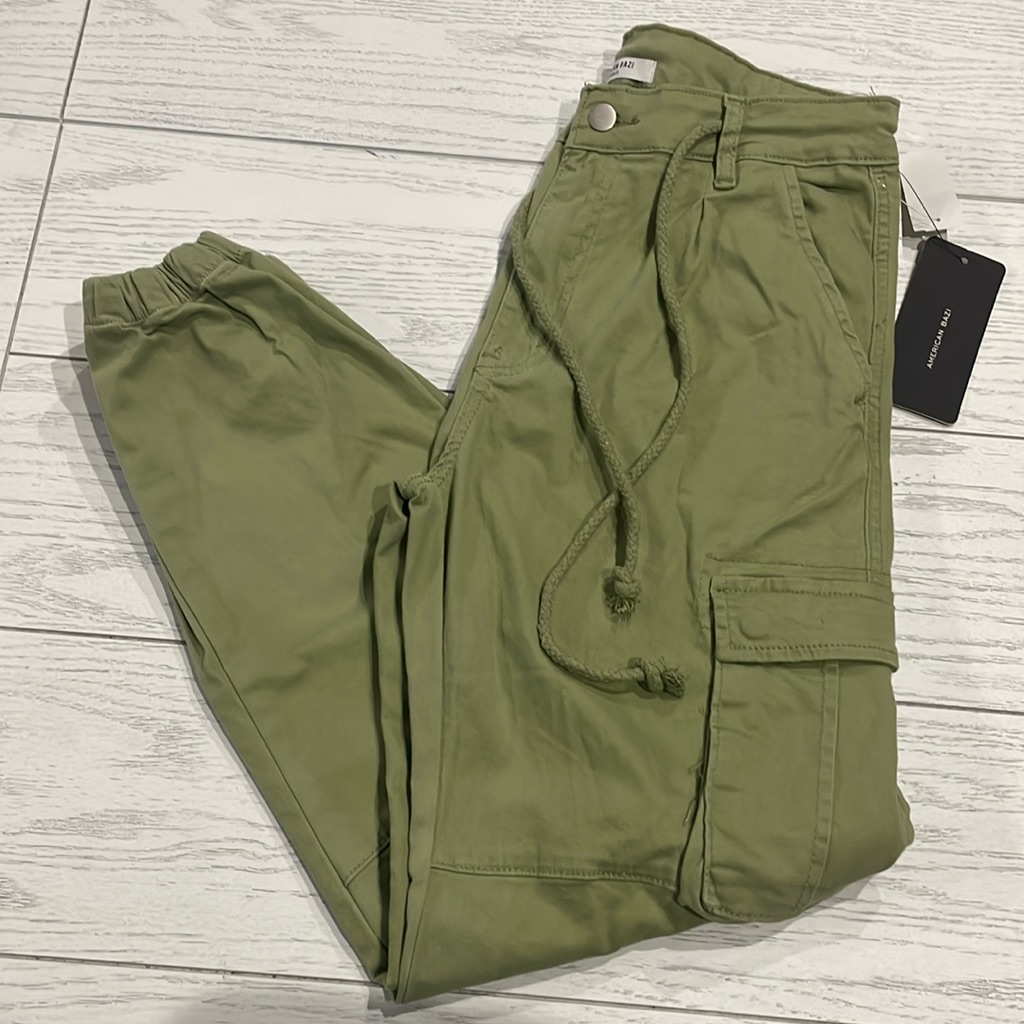 Solid Cargo Jogger